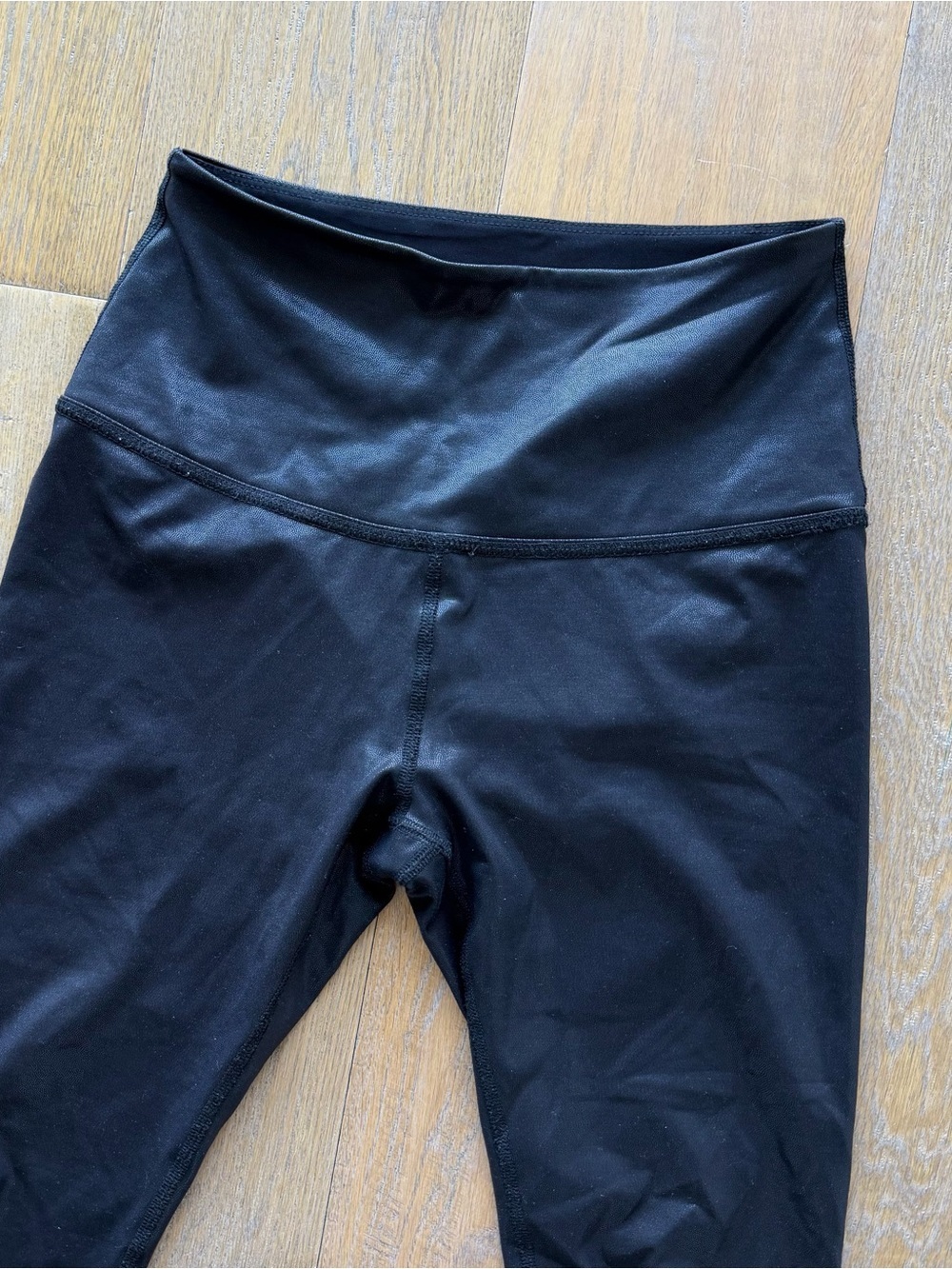 Beyond Yoga Sportgloss Smooth Operator High-Waisted Legging — small - Picture 3 of 6